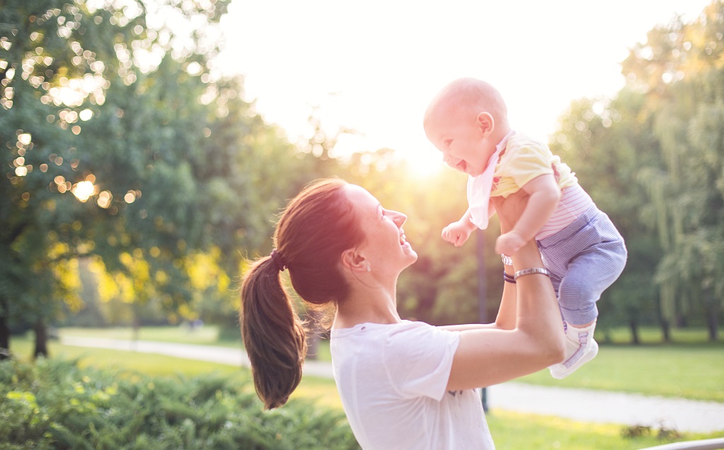 鹅口疮婴儿涂药实操,宝宝鹅口疮片