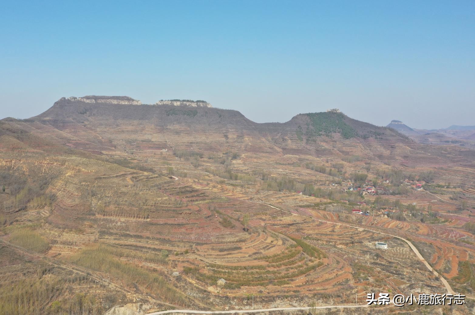 岱崮真是个美丽而神奇的地方,岱崮地貌典型代表景区