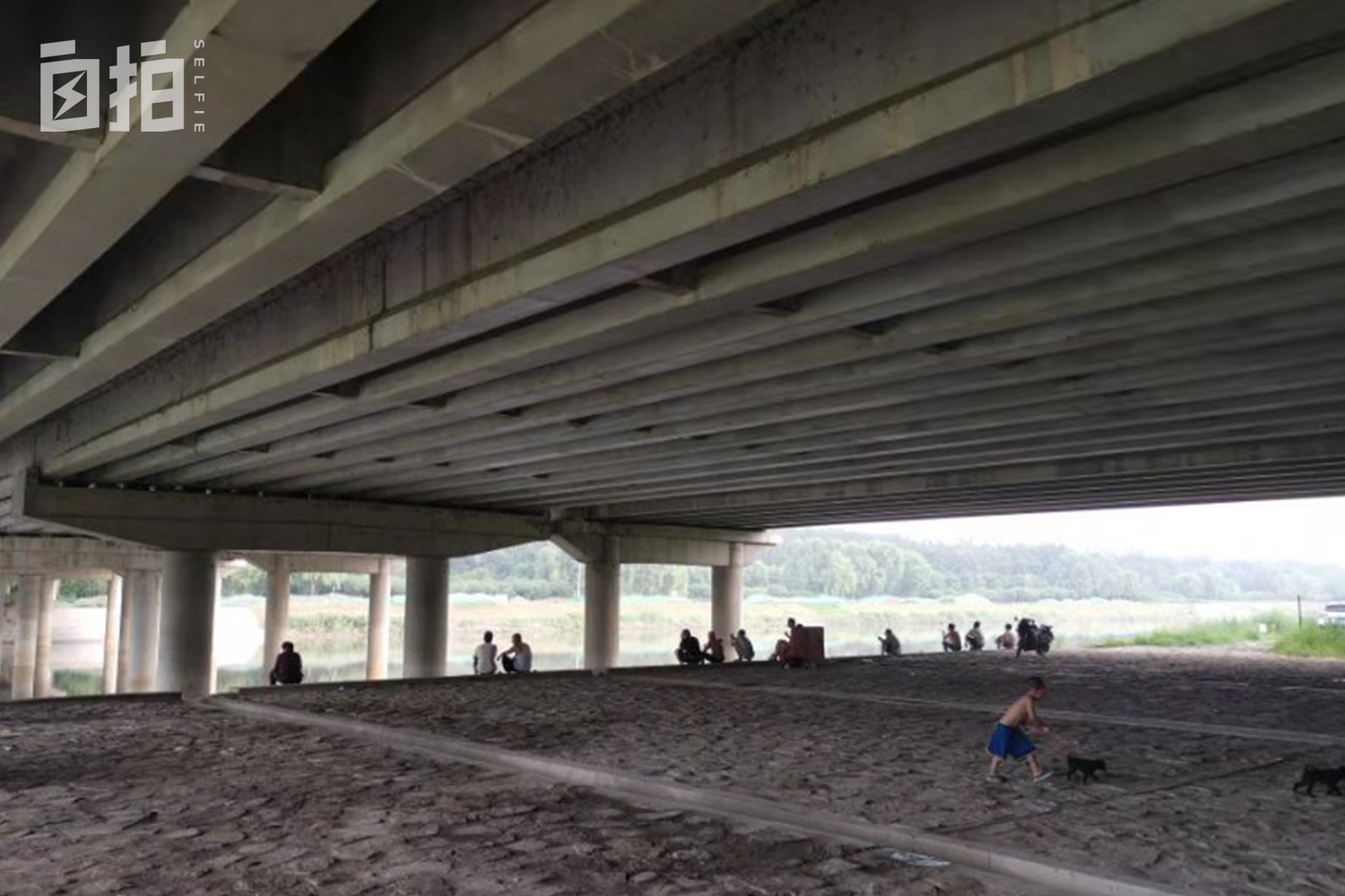 我高中辍学,打工十年,如今当上文学杂志主编