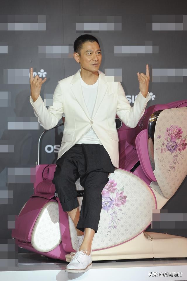 刘德华老了为什么装得很年轻,刘德华年轻时一脸褶子