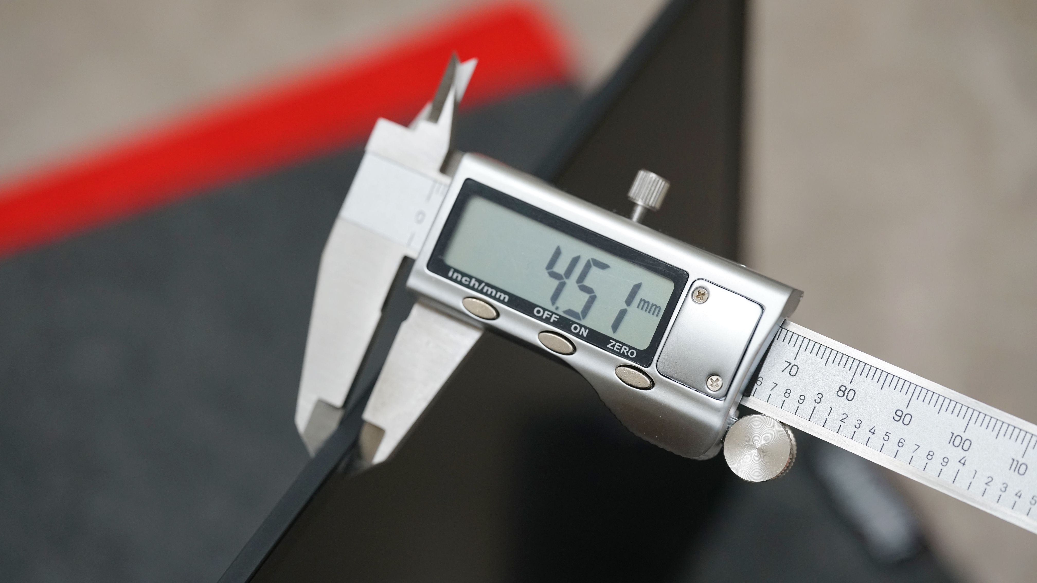 联想发布thinkvision裸眼3d显示器,联想裸眼3d显示器thinkvision27评测