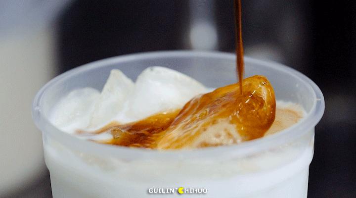 月售1000单的奶茶店,月销8000的奶茶店