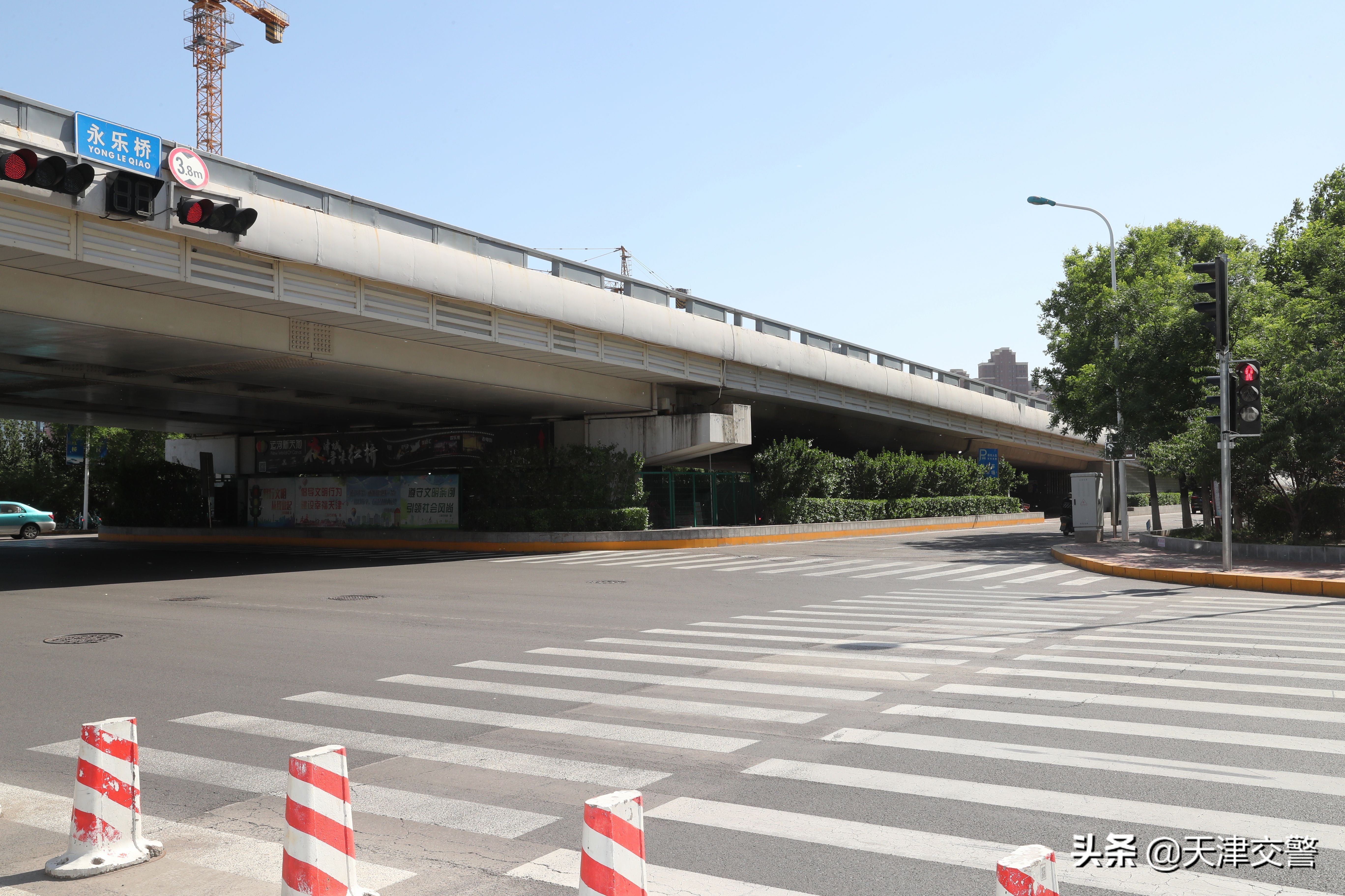 网红“摩天轮”受追捧周边人流、车流持续增长公安交管部门发布夜市“打卡”交通攻略