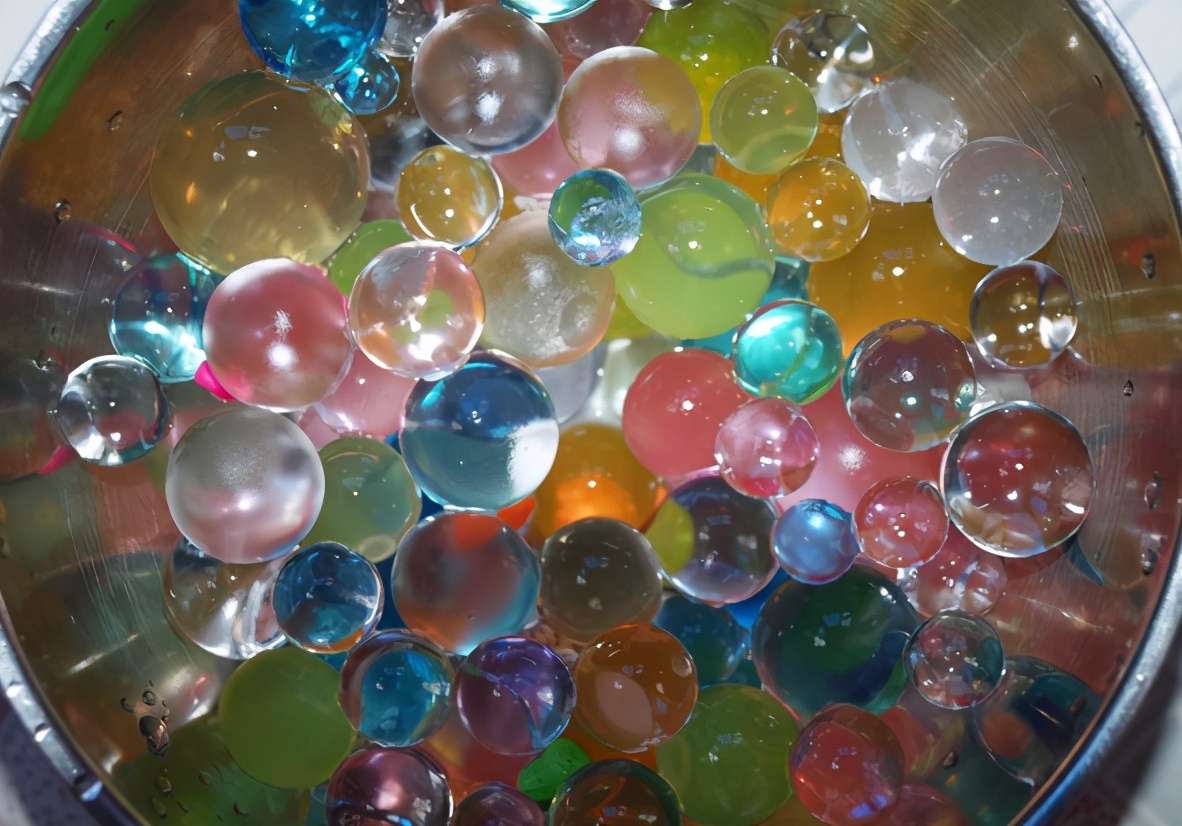 4岁儿子误吃砂炮，本科妈妈一招救了孩子，医生：有知识真好