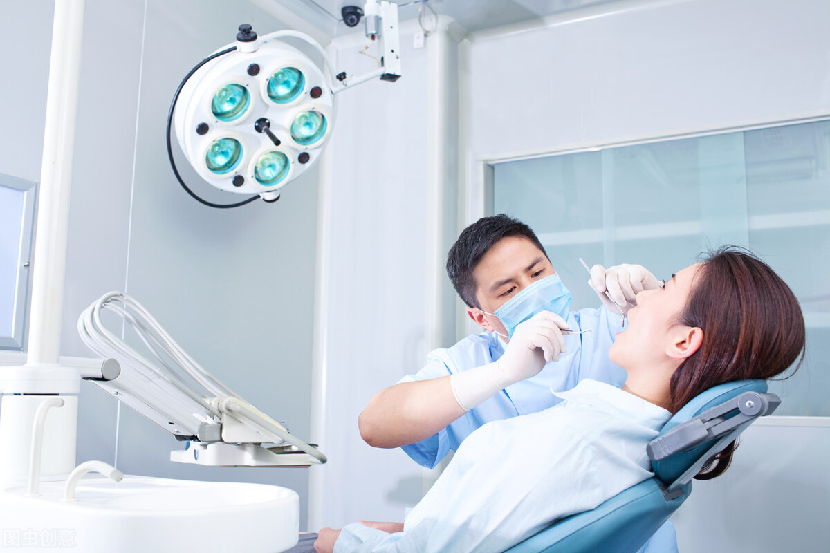 很多人认为牙医是个暴利行业,牙科暴利与牙医选择