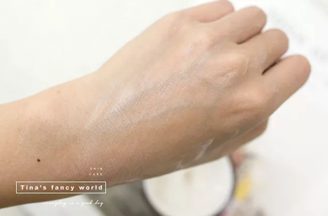 我用空瓶了几十瓶面霜的经验告诉你,谁才是真正的干皮亲妈