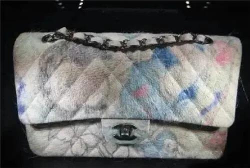 棣欏鍎跨尓鐨汗韬寘浠锋牸,棣欏鍎跨汗韬尓鍖呭灏戦挶