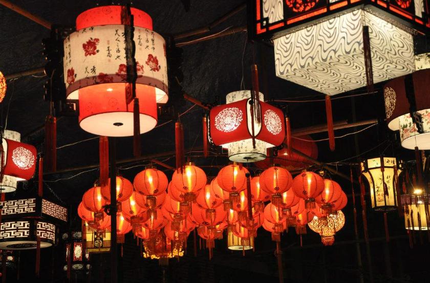 元宵节10个红包灯笼制作方法,用红包做元宵节灯笼