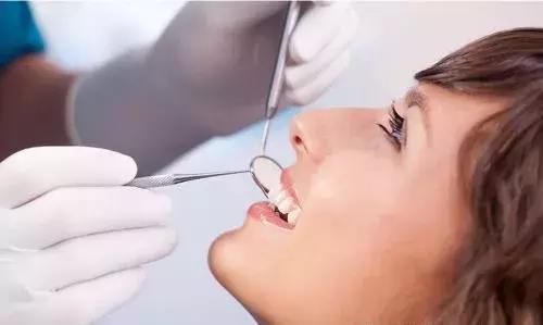 洗牙时医生说我牙龈萎缩严重,洗牙后牙齿酸软怎么办