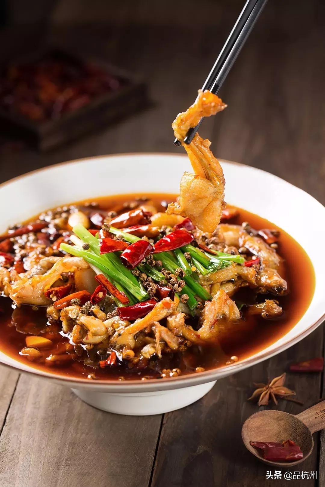 20年只为做好一锅鱼,二十年只做一条鱼