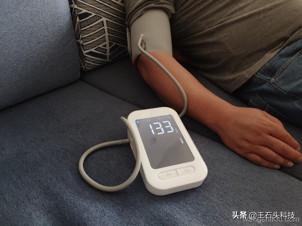 九安电子血压计家用,九安电子血压计的正确使用方法