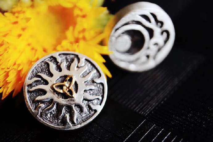 七夕节给女朋友送什么首饰好呢,七夕节礼物送什么首饰好