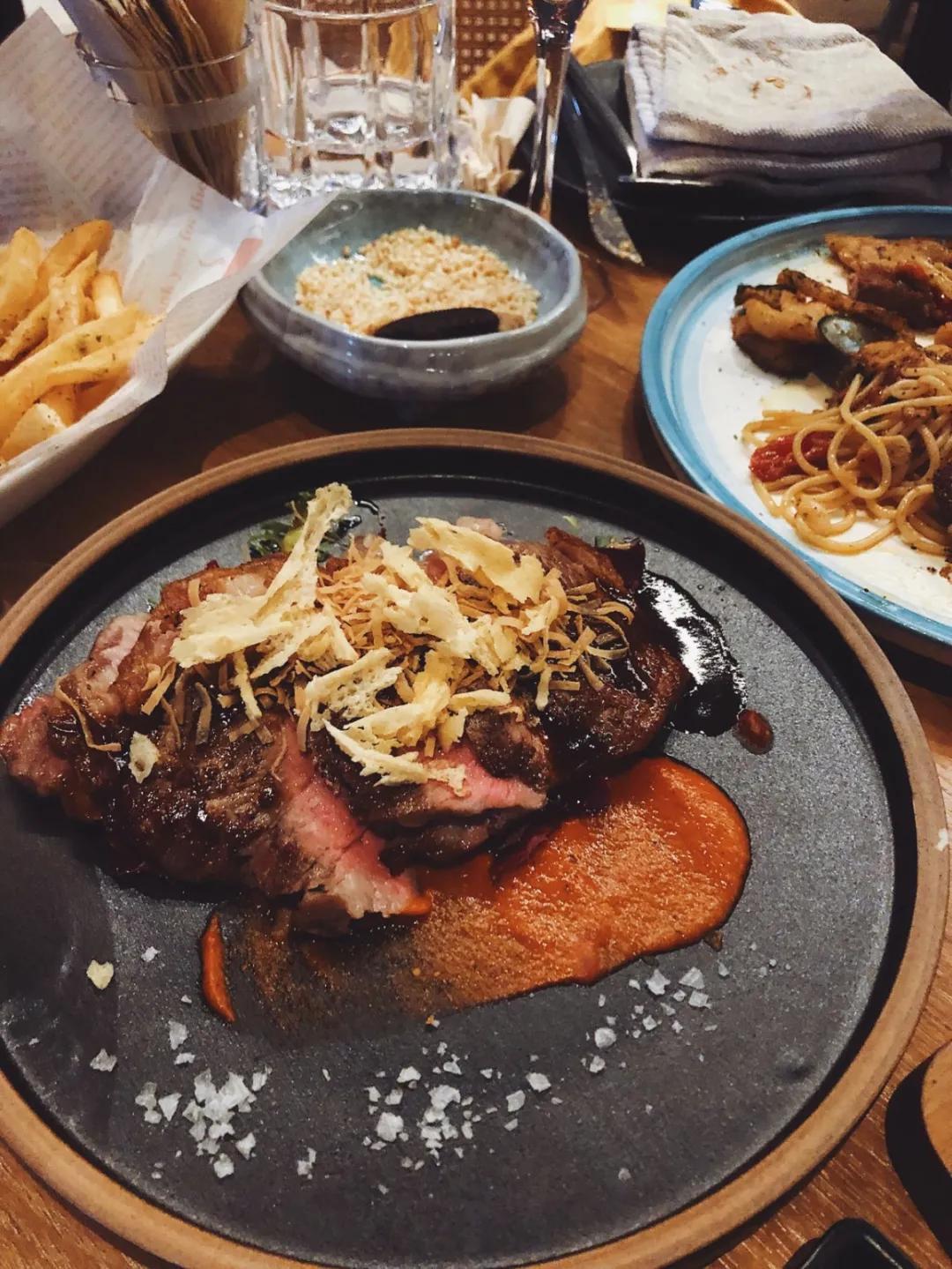 西安有哪些有名气的商场,西安有哪些大型的商场