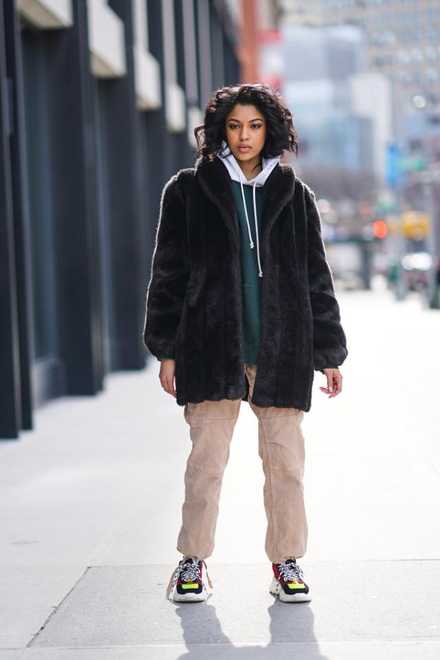 显瘦灯芯绒裤子小个子,百搭灯芯绒微喇裤