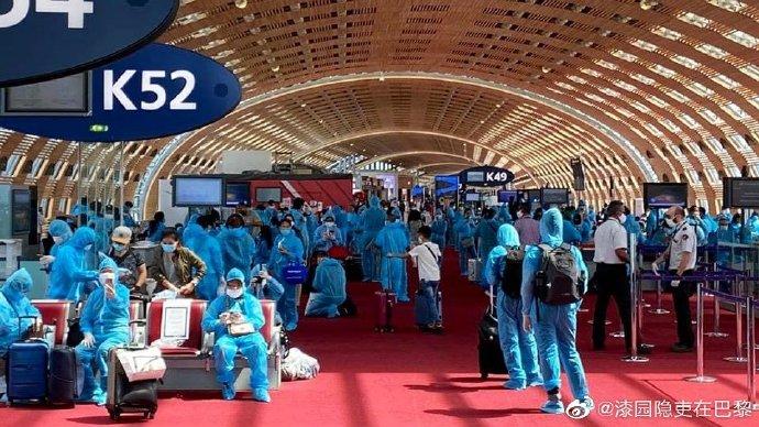 黑人球星拒绝下跪,球衣销量暴涨