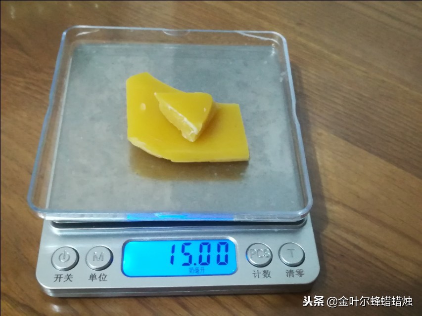 蜂蜡怎么做成唇膏,自制蜂蜡唇膏的危害