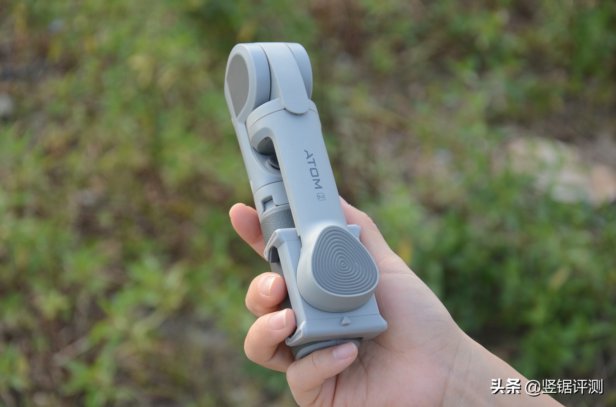 便携三轴折叠稳定器,能支持折叠屏的手机稳定器