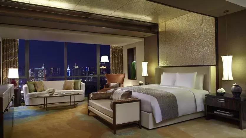 成都全景落地窗酒店推荐,成都高层观景酒店推荐