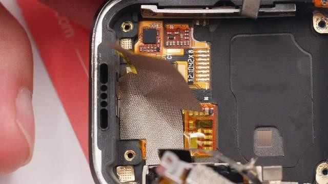 魅族首款智能手表拆解报告，内置艾为AW8896数字智能K音频放大器