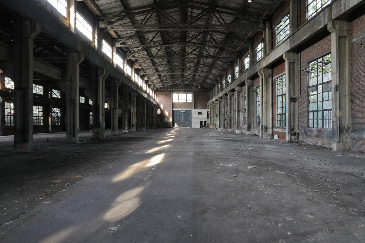 武汉轻型汽车制造厂,武汉特种车制造厂