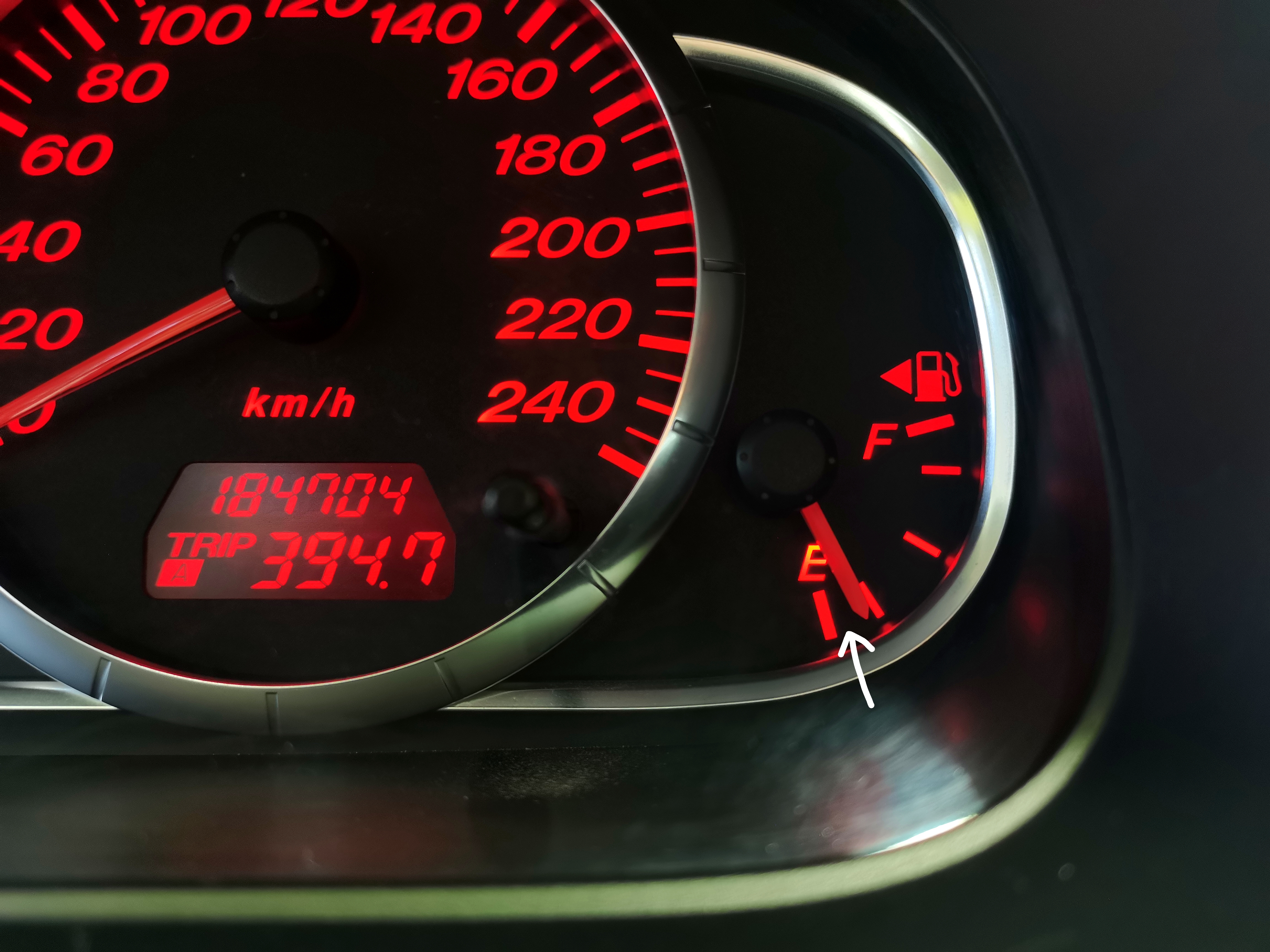 亮黑马自达6,亮灰马自达六