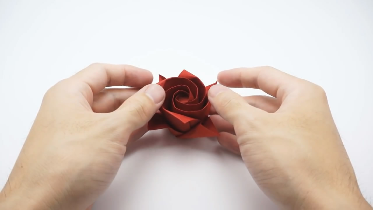 教你折纸浪漫的玫瑰花简单又漂亮,玫瑰花折纸教程图解千纸鹤