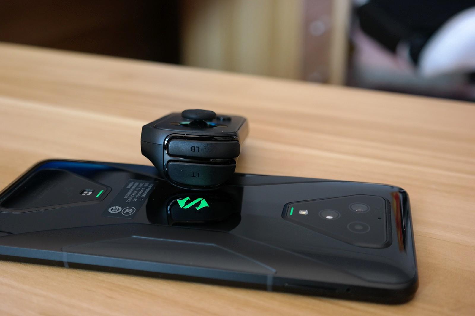 飞智北通黑鲨,黑鲨和北通手柄