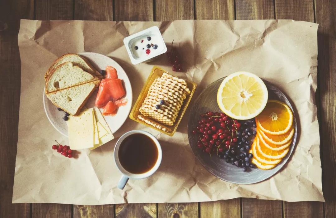 掌握情绪宣泄的简单方法,掌握情绪调节技巧增强自我控制力