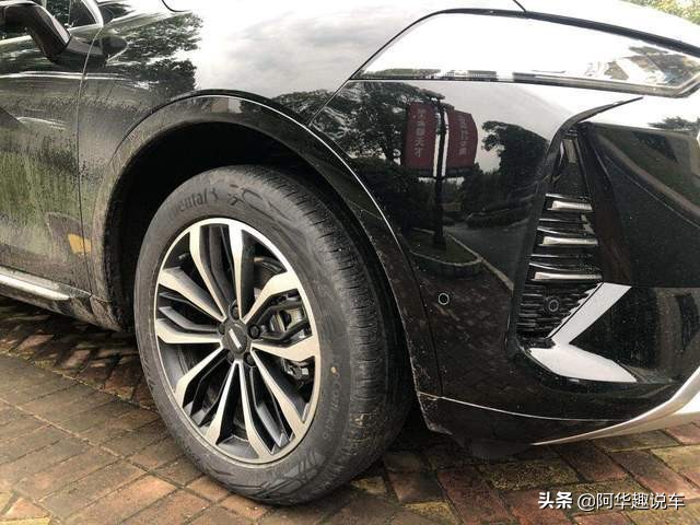 车的颜色哪个最安全,车的颜色哪一个比较保值