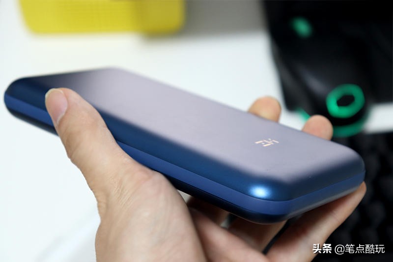 65w快充移动电源充电评测,65w快充2c与普通的区别