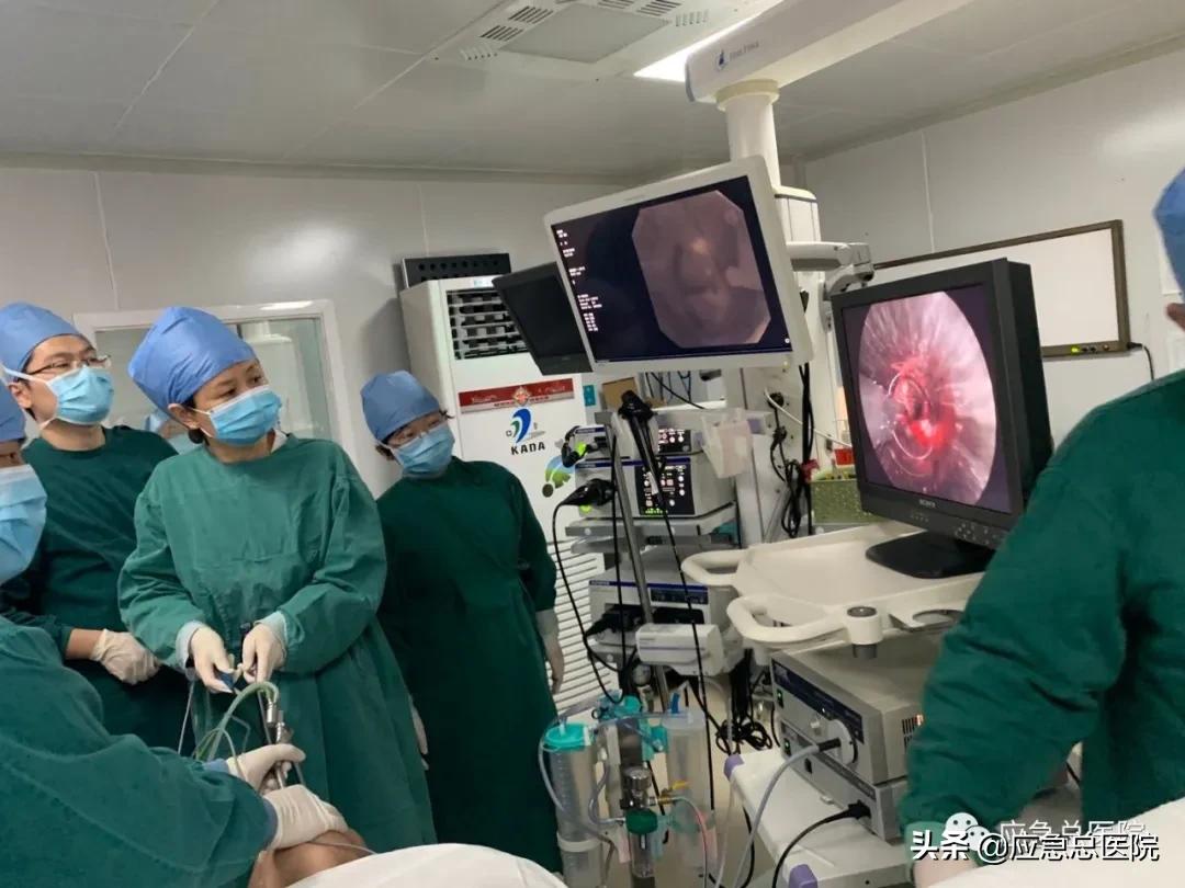 多学科联合手术救治患者,多学科联合抢救病人