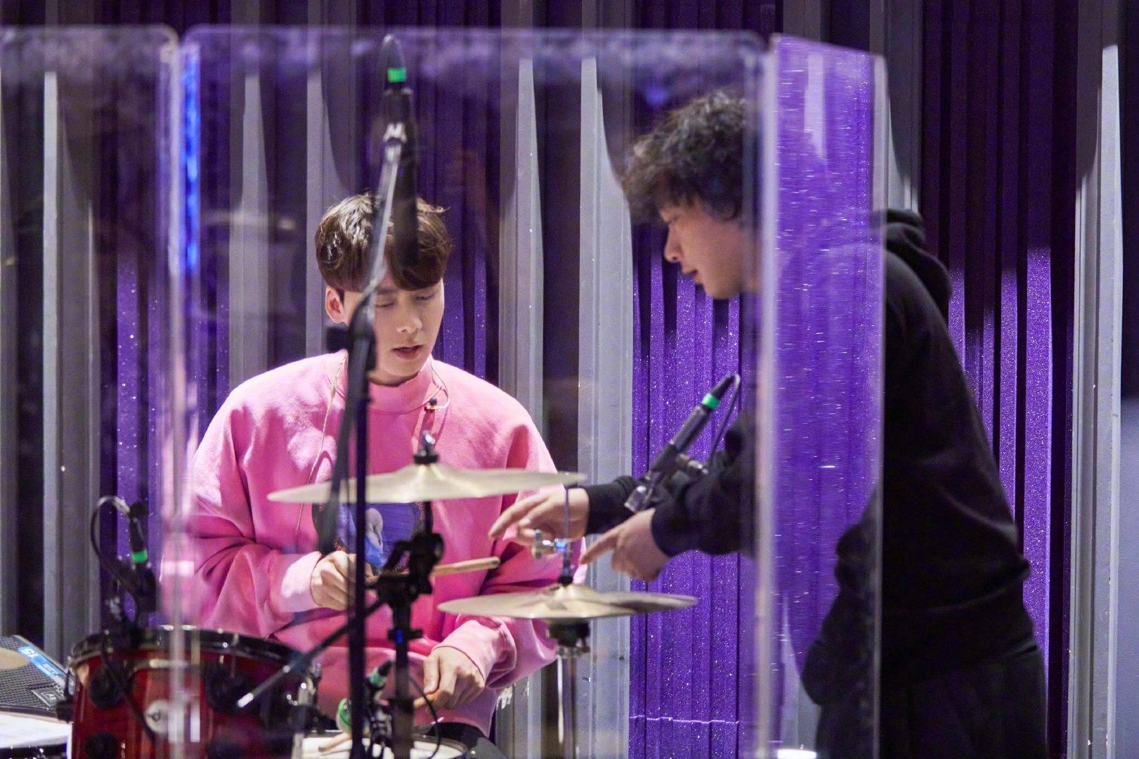 李易峰出席活动穿衣搭配,李易峰穿衣搭配最新