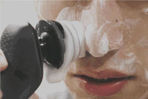 毛孔黑粗大收缩毛孔最有效的方法,毛孔粗大怎么办教你几招收缩毛孔