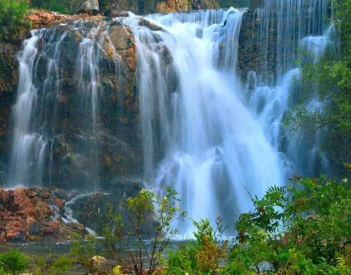 冰沟河天池瀑布,古风瀑布