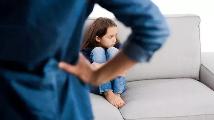 发现孩子撒谎后该怎么沟通,会撒谎的孩子是聪明还是责任担当