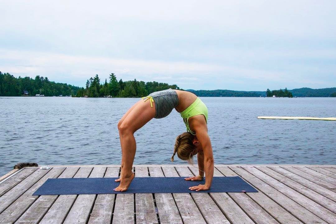 一周内让腿又细又长的教程,公认腿部拉长最快的动作