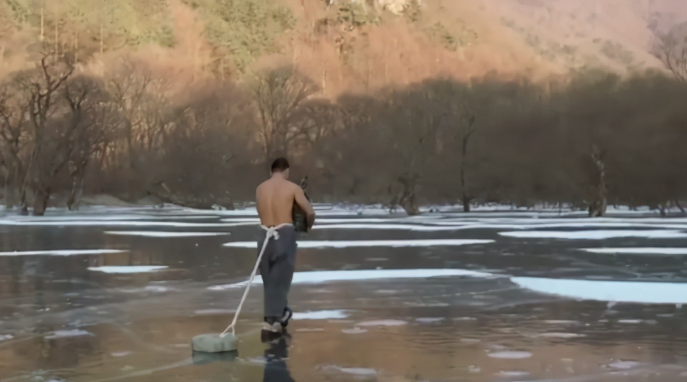 *虐性**、*力暴**、畸恋毁三观他都占了,要怎么评价这个“变态”导演?