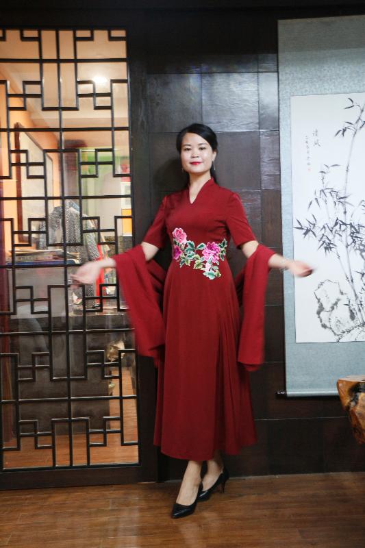 鐖舵瘝绌挎吵瑁呭ソ鐪嬪悧,鐖舵瘝绌跨殑娉宠。