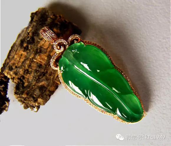洗澡可以戴翡翠貔貅吗,翡翠吊坠洗澡可以戴吗