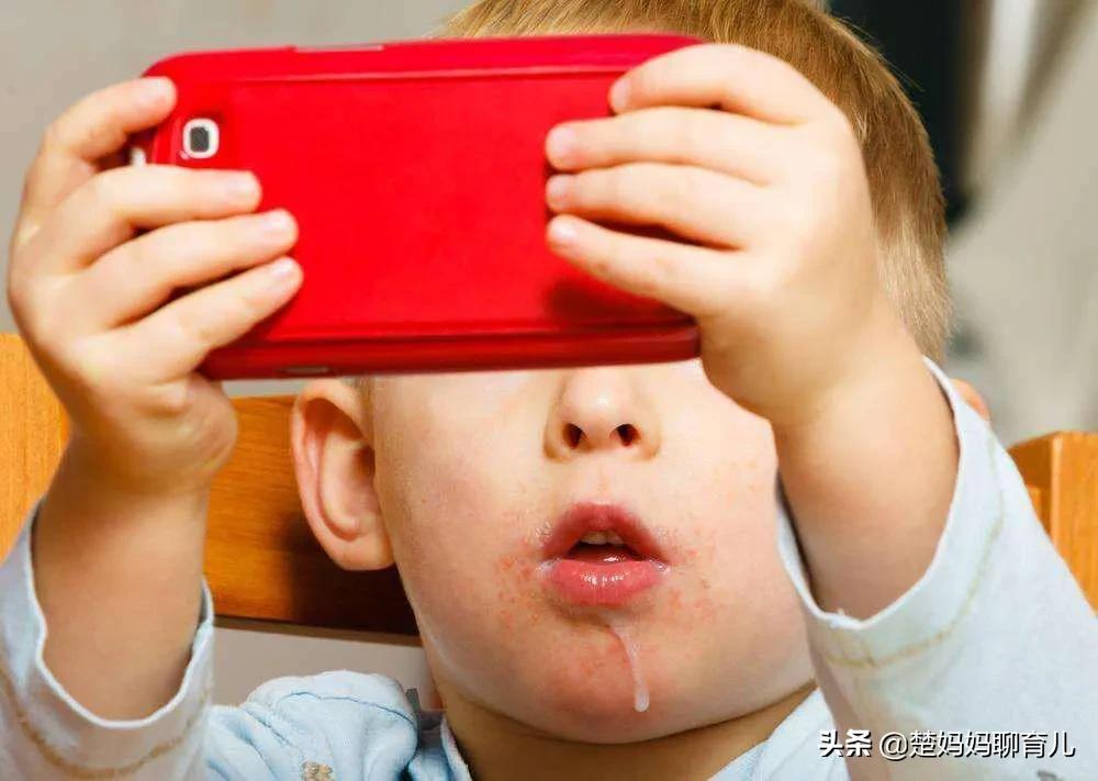 孩子网络社交有什么后果,家长该干涉孩子的网络社交吗