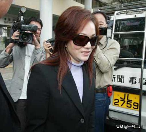 在日本卖生发水起家，父亲葬礼用300辆奔驰送行，第二天就进监狱