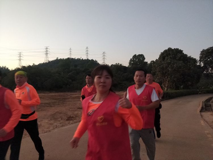 魅力深马,微马同行!六约微马助力深圳国际马拉松