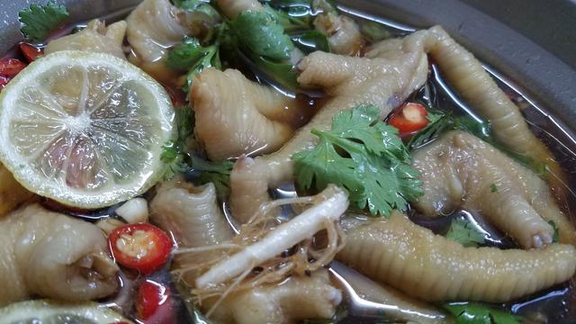 柠檬鸡爪做法家庭版简单不辣无骨,柠檬鸡爪这样做超好吃酸辣开胃