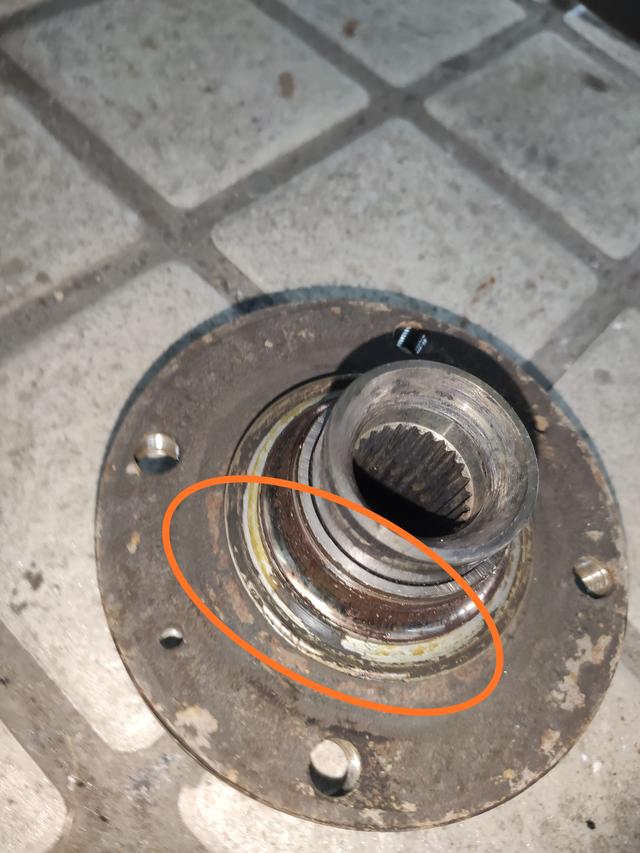 雪铁龙世嘉底盘异响,雪铁龙世嘉底盘尖锐异响