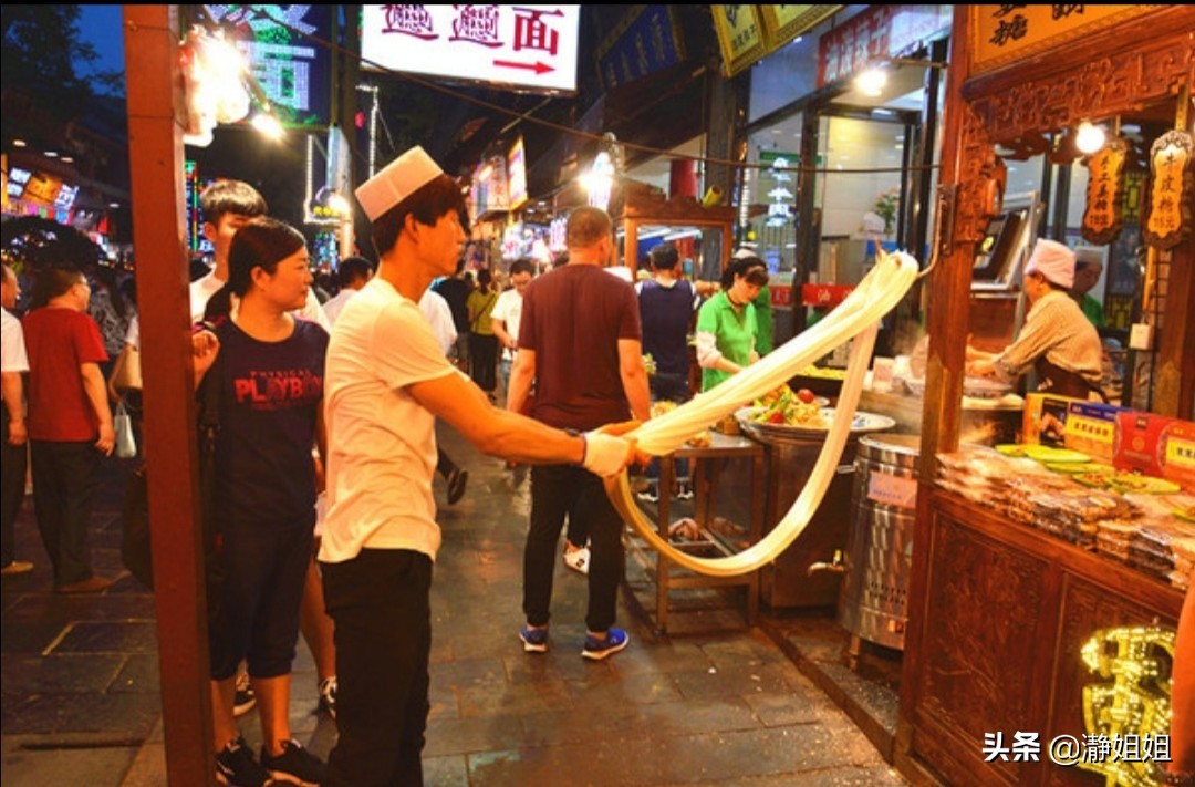 西安探店美食回民街,相约西安回民美食街