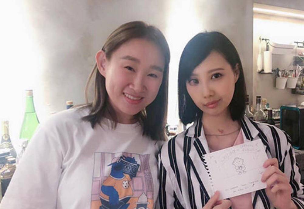 香港抗癌女歌手出新书获圈中众好友支持容祖儿赞其是人间小天使