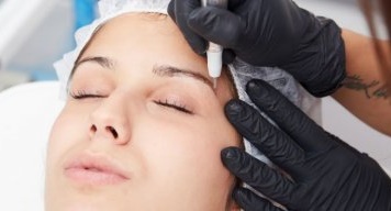 女人千万不要轻易整容,纹眉盲目跟风