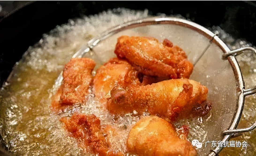 肠息肉距离肠癌有多远？