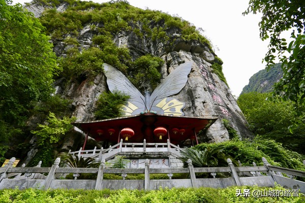 遇龙河乘竹筏漂流，打卡20元人民币取景地，漓江山水画卷尽收眼底