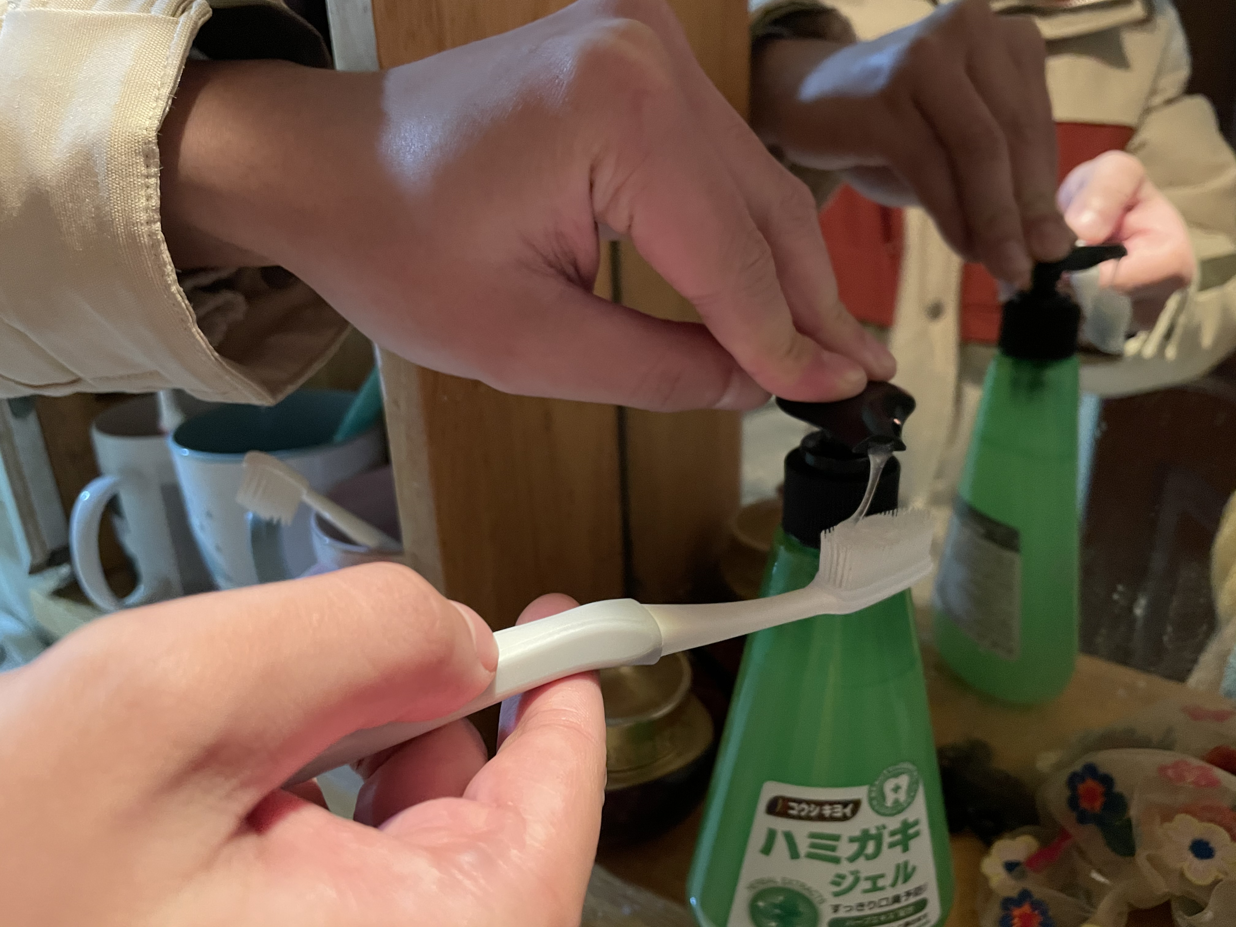 日本皓齿清按压式牙膏,齿贝白牙膏测评真实